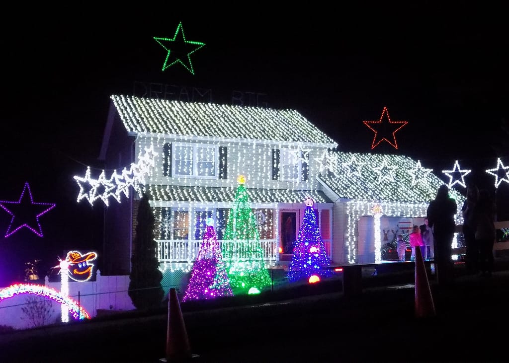 House Decorated for Christmas - Blue Crest Electric